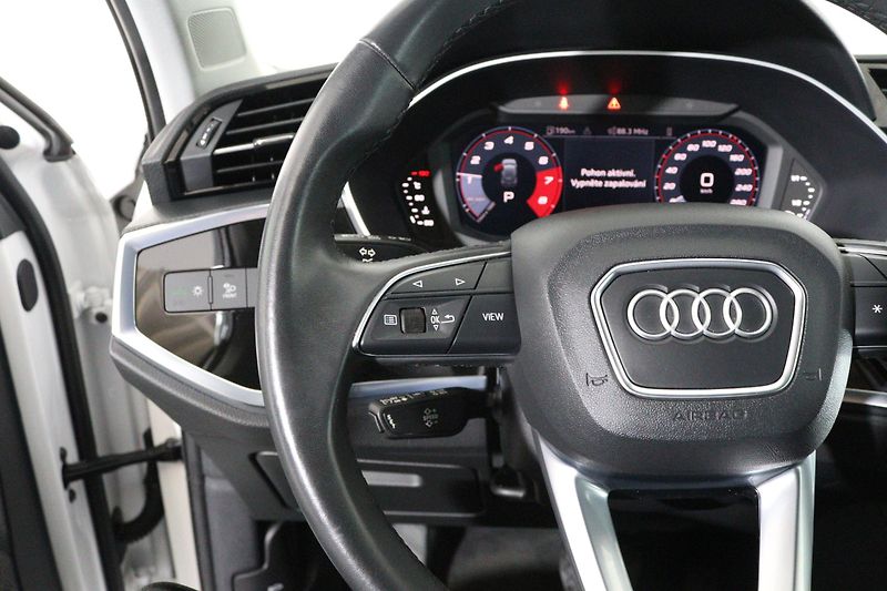 Audi Q3 TFSI 1,5 Stronic - fotka 16 z 26
