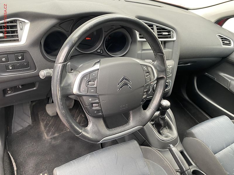 Citroën C4 (2012) 1.6 HDi, ČR, AC, temp - fotka 12 z 16