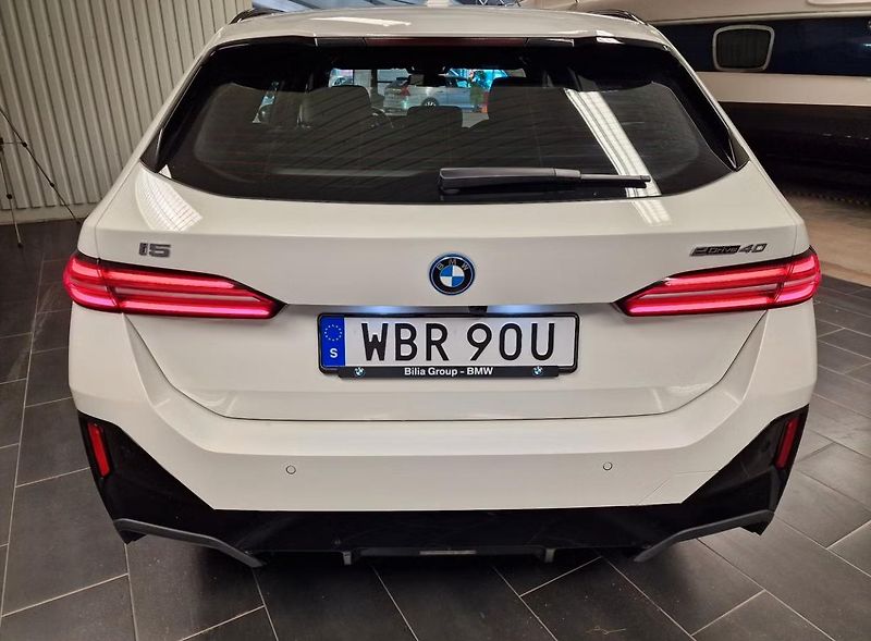 BMW i5 eDrive40 Touring M Kamera Taž. - fotka 5 z 12