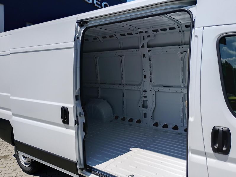 Peugeot Boxer (2026) Furgon 3500 L3H2 BHDi 140 MAN6 - fotka 17 z 20