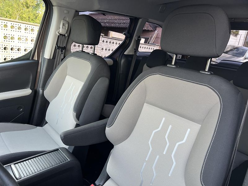 Peugeot Partner Tepee 1.6i KLIMA KOUPENO V ČR 1.MAJ. - fotka 10 z 37
