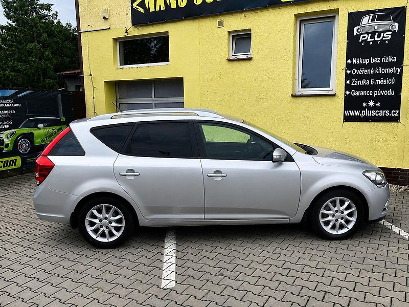Kia Ceed 2,0 CRDi(103kW)*STK DO 8/2028* - fotka 5 z 15