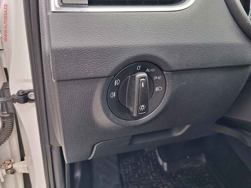 Škoda Octavia (2019) 1.4 TSi, 2.maj,ČR, AC - fotka 15 z 18