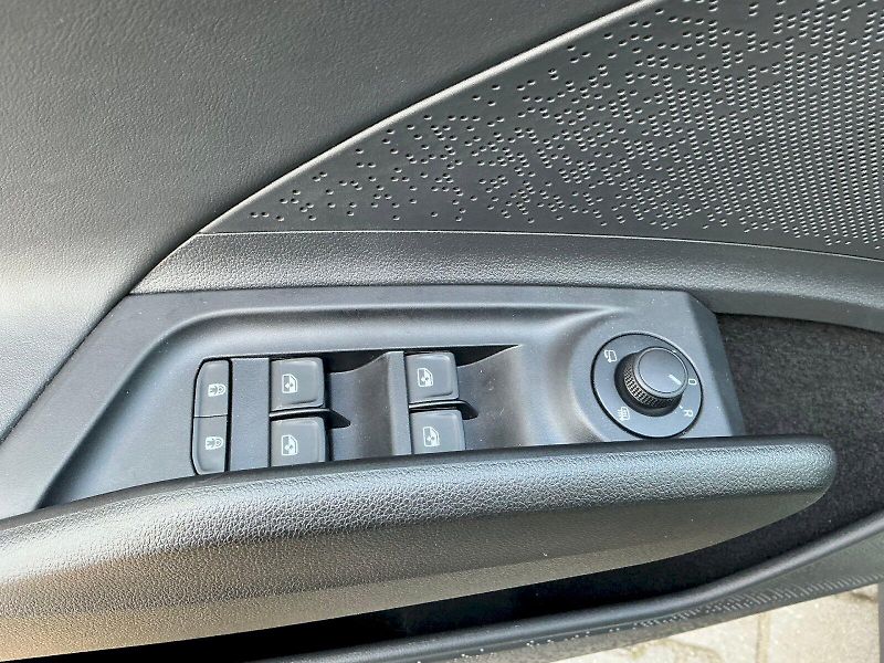 Škoda Elroq (2026) 85x Sportline 4x4 82kWh 210kW - fotka 32 z 35