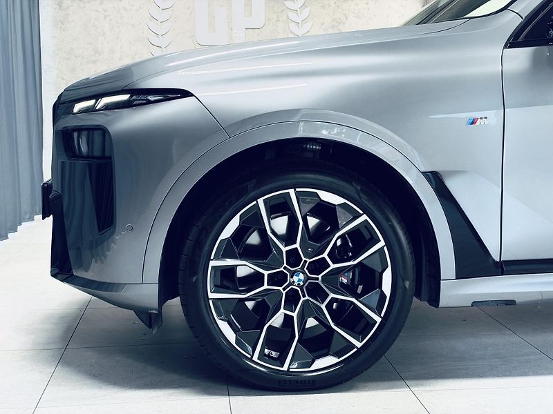 BMW X7 (2026) 40xd*CAR*TAŽ*NEZ.TOP*NAT.NAP* - fotka 14 z 55
