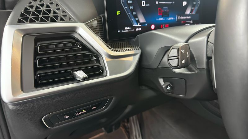 BMW X7 M60i X-DRIVE / ZÁRUKA / 7 MÍST - fotka 44 z 67