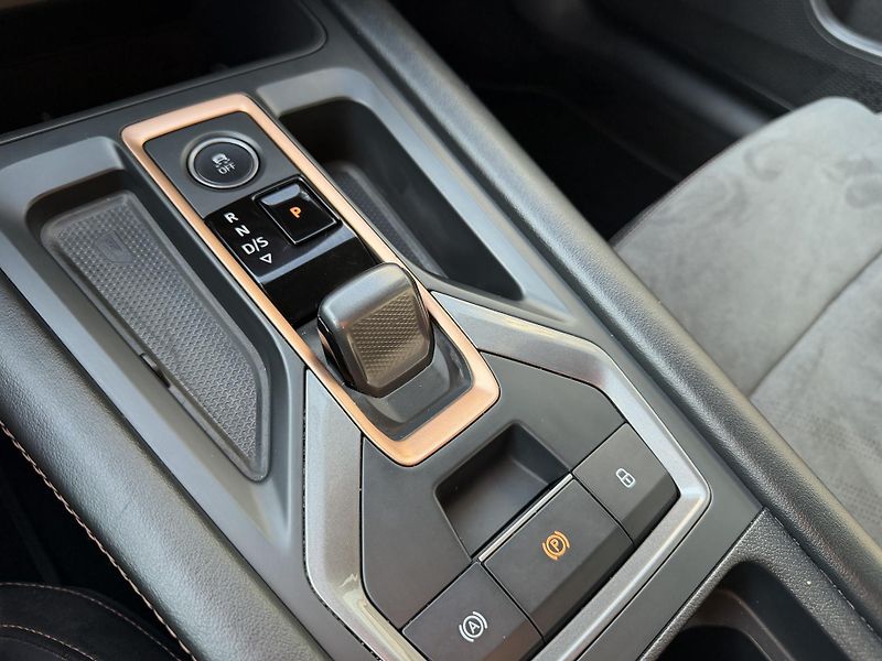 Cupra Leon (2025) VZ 2.0TSI 245kW 4X4 SP DSG TOP - fotka 38 z 44