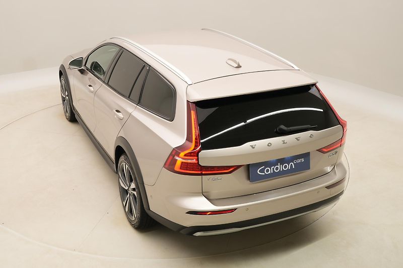 Volvo V60 CC B5 AWD BRIGHT PLUS AUT  - fotka 17 z 58