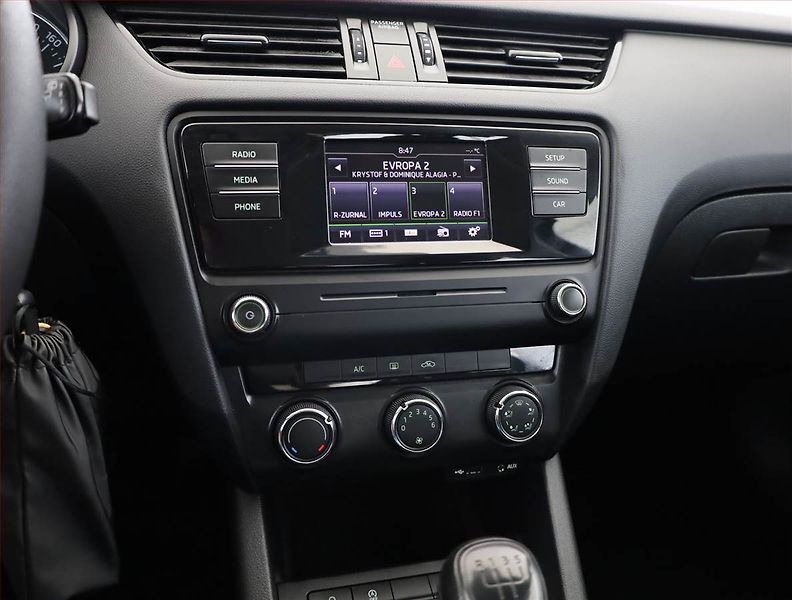 Škoda Octavia (2016) 1.6 TDI, Tempomat - fotka 9 z 15