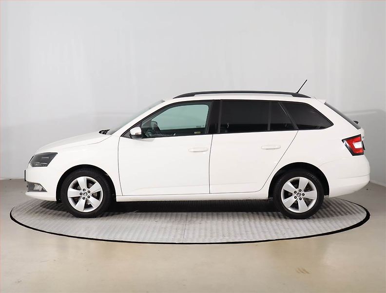 Škoda Fabia (2017) 1.0 TSI - fotka 3 z 19