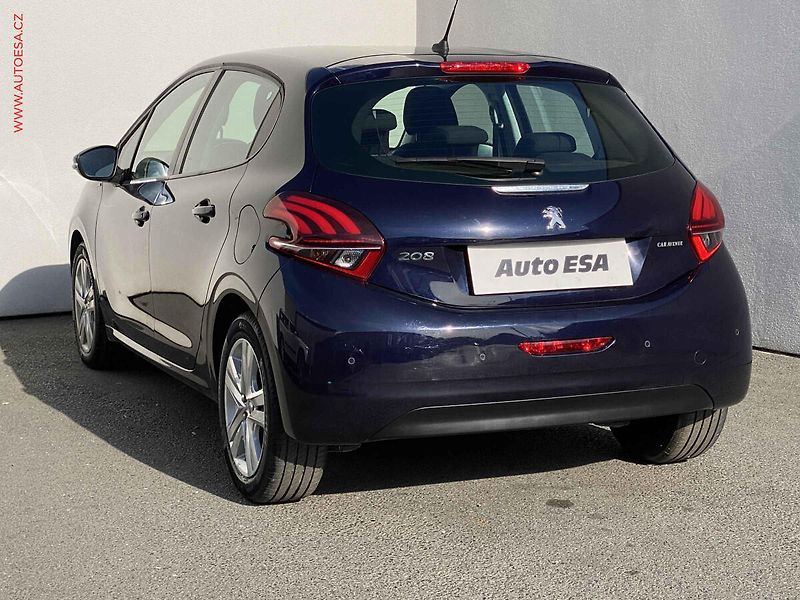 Peugeot 208 (2018) 1.2 PT, Signature - fotka 6 z 16