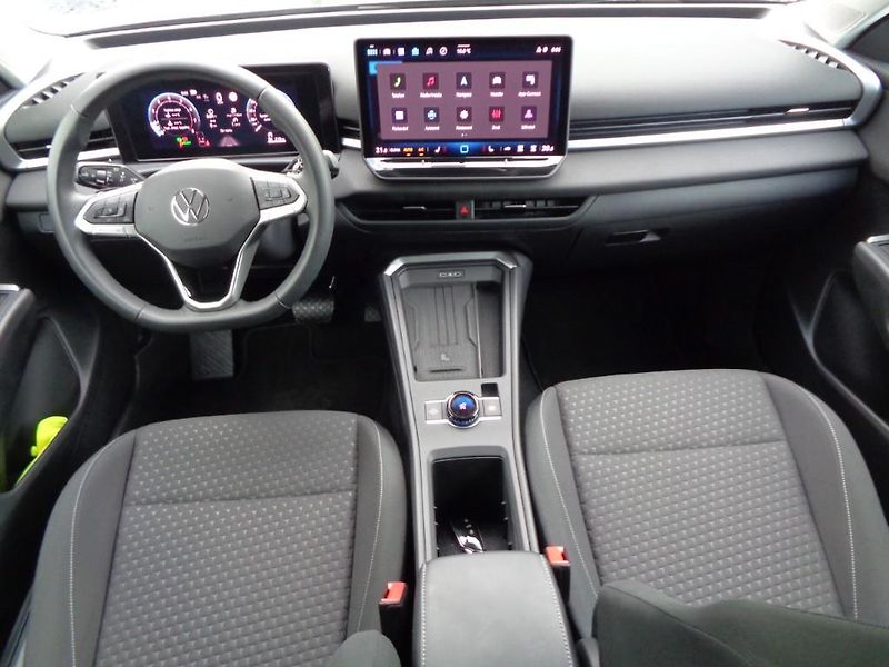 Volkswagen T-Roc 1,5 eTSI 7DSG LIFE  110 KW - fotka 11 z 30