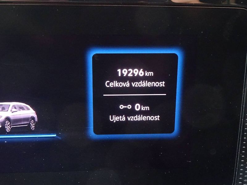 Volkswagen Passat (2024) 1,5 eTSi/ 110kW DSG Business - fotka 17 z 26