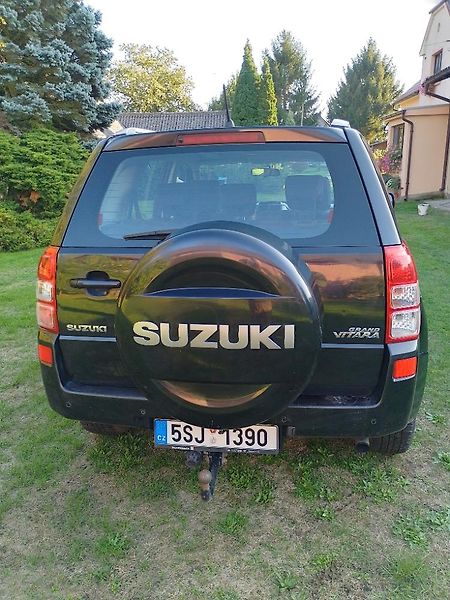 Suzuki Grand Vitara (2008) - fotka 2 z 5