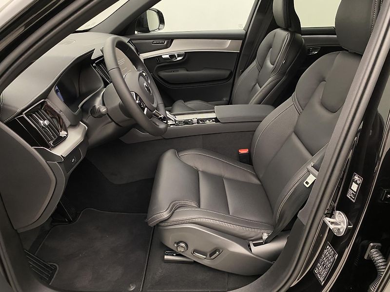 Volvo XC90 (2026) B5 AWD AUT BLACK EDITION PLUS  - fotka 3 z 71