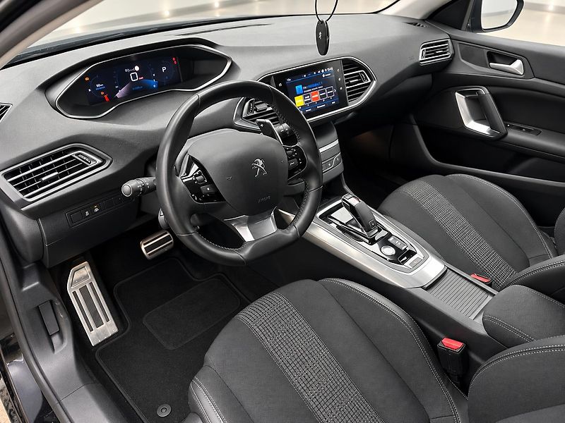 Peugeot 308 (2021) - fotka 19 z 24