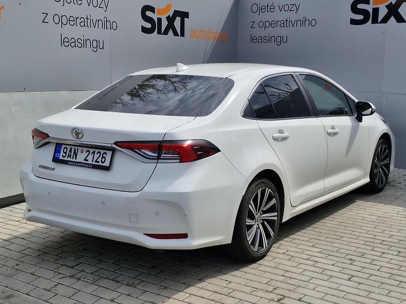 Toyota Corolla  Comfort 1,5 (92 kW) MAN - fotka 3 z 6