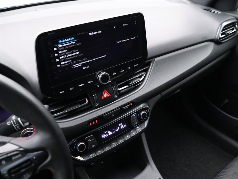 Hyundai i30 1,5 T-GDI N Line SmartKey CZ - fotka 20 z 32