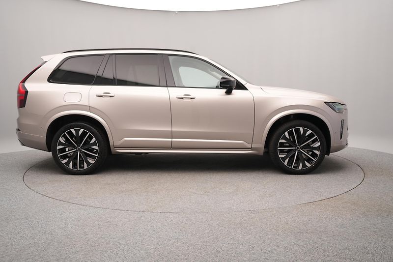 Volvo XC90 (2026) T8 AWD Plug-in DARK PLUS 7m - fotka 13 z 27