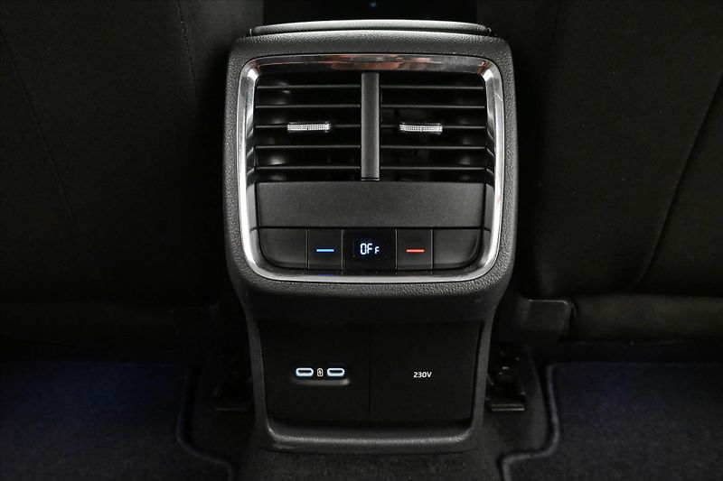 Škoda Octavia 2,0 TDI 110kW DSG StyleTažné Z - fotka 22 z 33