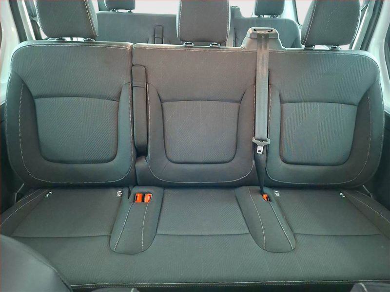 Renault Trafic (2025) 2.0 Blue dCi, Combi, 8 míst - fotka 10 z 21