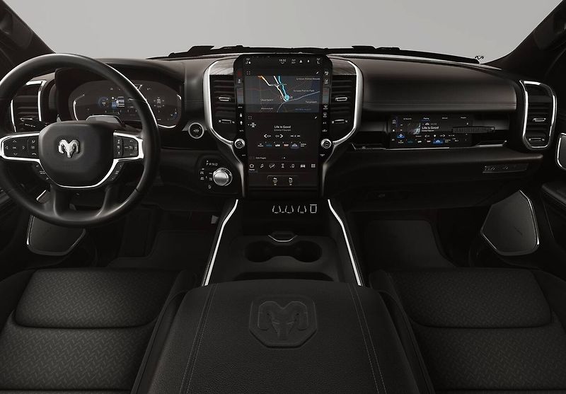 RAM 1500 (2025) 3.0 I6 426k LARAMIE PREMIUM NI - fotka 5 z 5