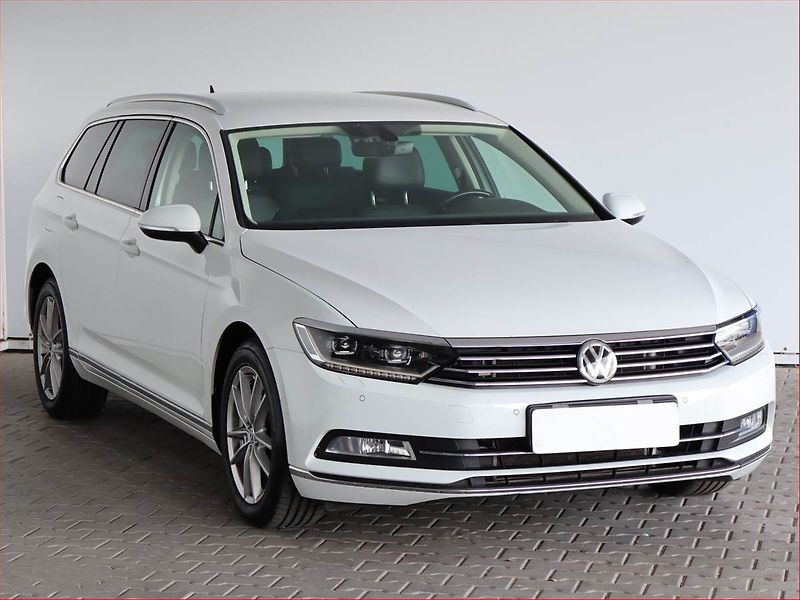 Volkswagen Passat (2018) Highline 2.0 TDI, Automat - fotografie inzerátu