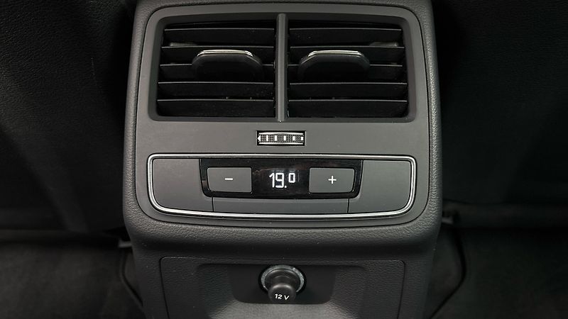 Audi A4 2.0 35TFSI S Tronic Avant - fotka 22 z 26