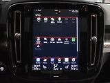 Volvo XC40 2,0 B4 AWD R-design BLIS - náhled 18
