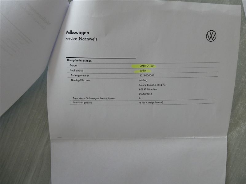 Volkswagen Touran 1,4 TSi 110kW DSG,LED,serviska - fotka 49 z 49