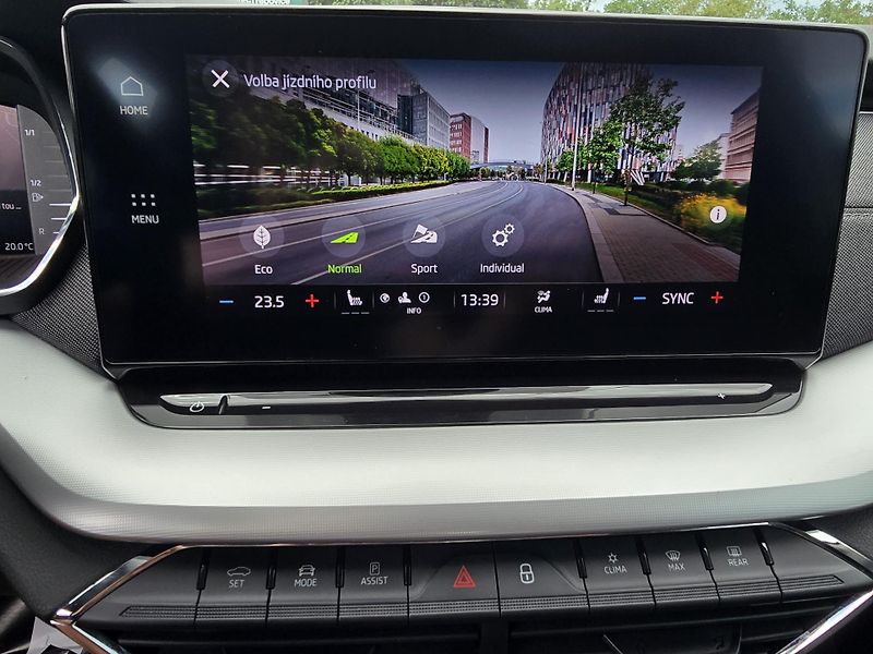 Škoda Octavia 2.0TDI DSG STYLE+ MATRIX TAŽNÉ - fotka 37 z 50