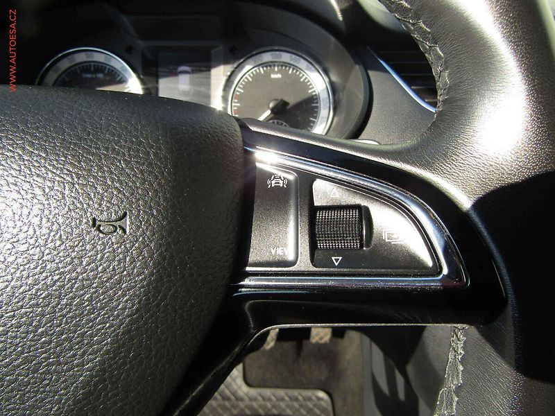 Škoda Octavia (2019) 2.0 TDi, Style, DSG, navi - fotka 13 z 18