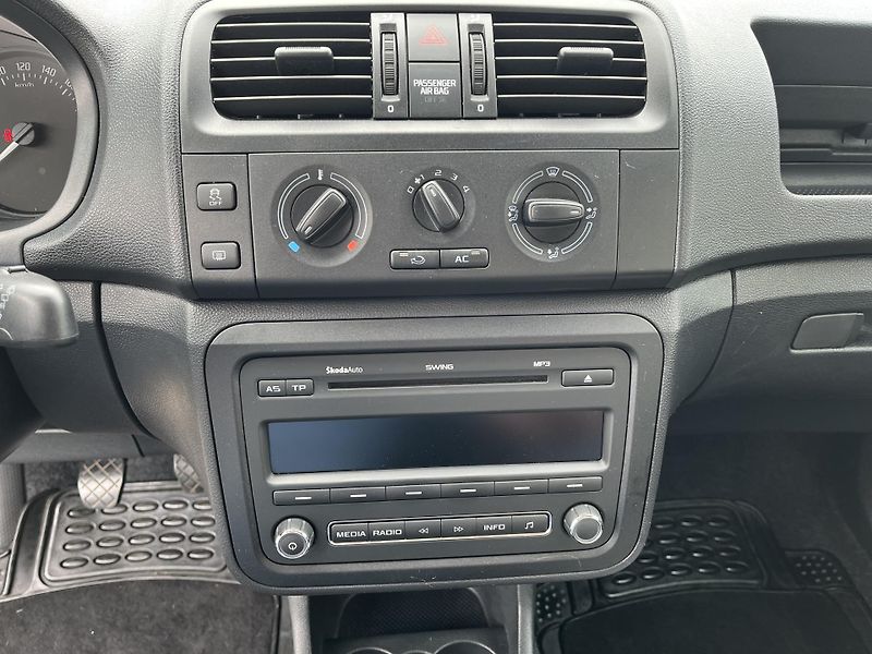 Škoda Fabia 1.2 HTp Special - fotka 18 z 36