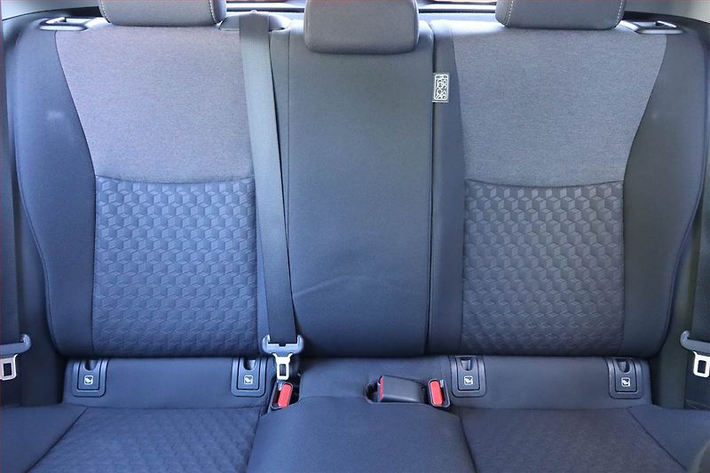 Toyota Yaris (2023) Comfort Style Tech 1.5 VVT-i - fotka 10 z 22