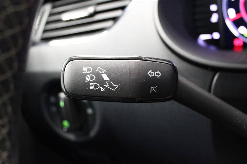 Škoda Octavia 2,0 TDI RS 4x4 DSG TOP VIRTUAL - fotka 16 z 38