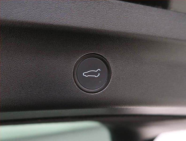 Tesla Model Y (2023) RWD LFP 60kWh, SoH 98% - fotka 17 z 33
