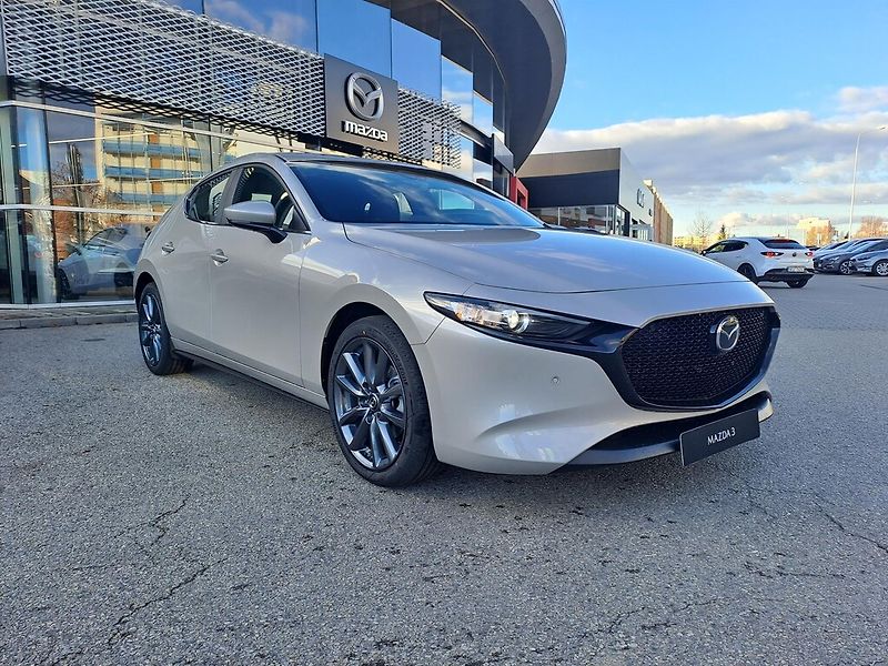 Mazda 3 2.5L e-SKYACTIV G 103 kW - fotka 7 z 20