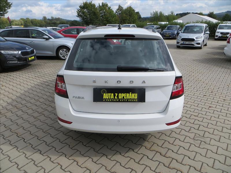 Škoda Fabia 1,0 TSI Ambition ČR - fotka 6 z 19