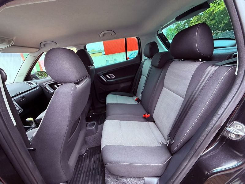 Škoda Fabia 1.2 HTP 12V, ČR - fotka 11 z 22