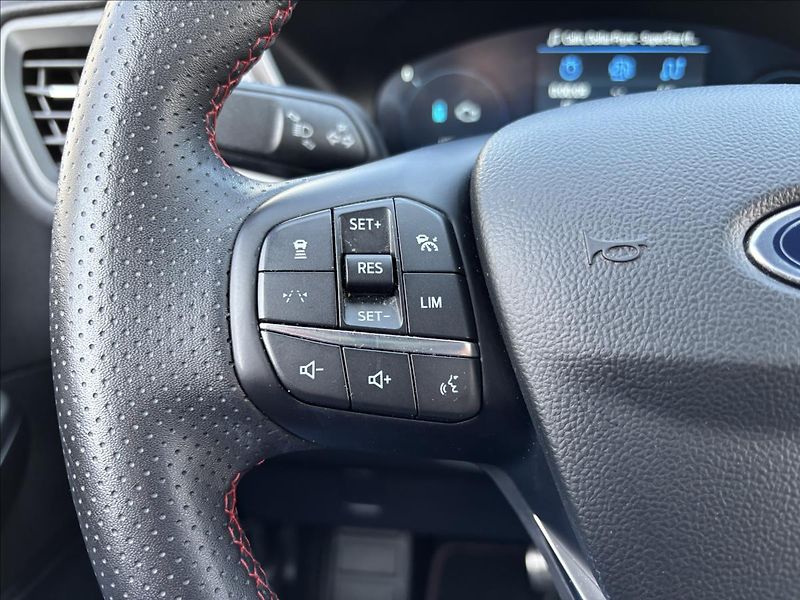 Ford Kuga 2,5 HEV 138kW ST-Line X AWD - fotka 27 z 46