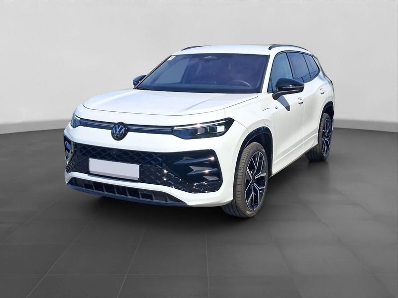 Volkswagen Tayron eHybrid 200kW R-Line 360 HuD - fotka 1 z 11