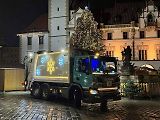 V Olomouci jezdí vánočně nazdobený popelářský vůz, 5. prosince 2025