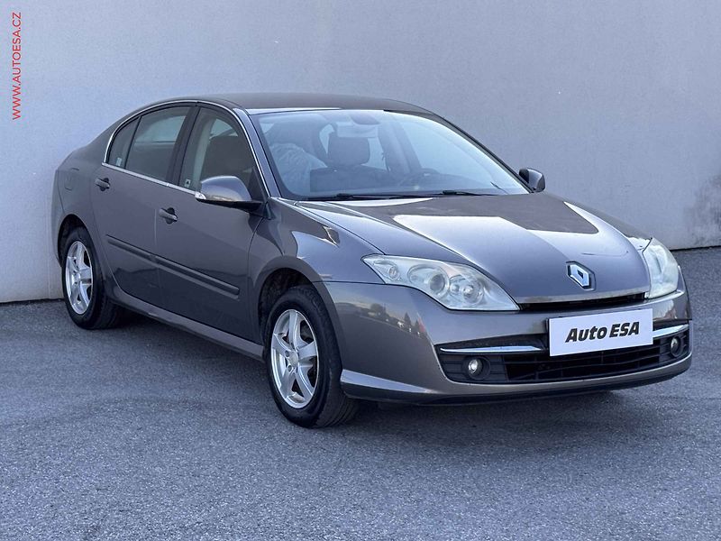 Renault Laguna (2010) 2.0 i, 1.maj,ČR, AC, tempo - fotka 1 z 13