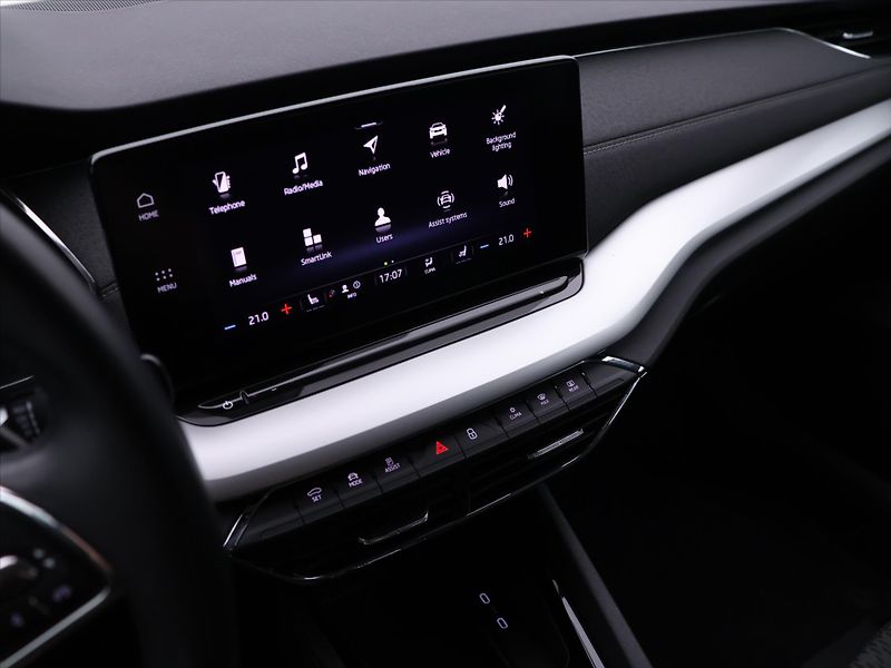 Škoda Octavia 1,5 TSI DSG CZ Style 1.Maj DPH - fotka 26 z 37