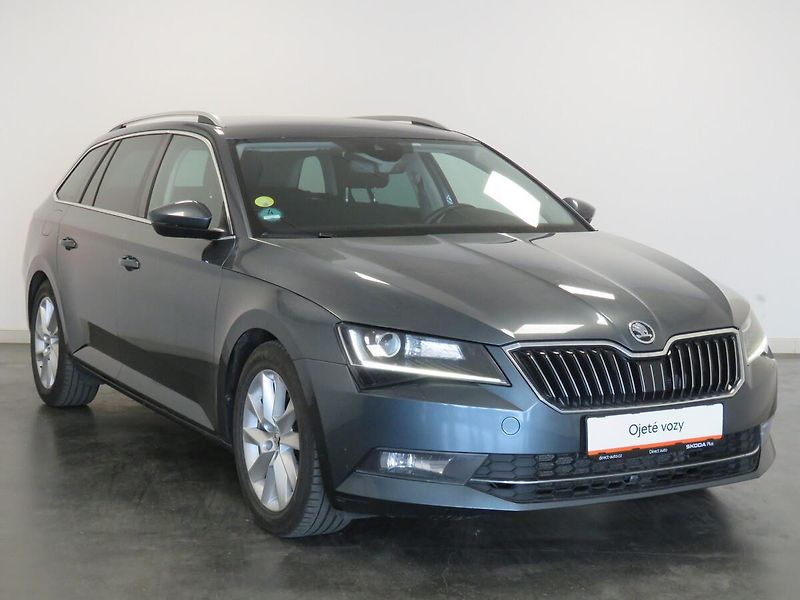 Škoda Superb - fotka 7 z 25