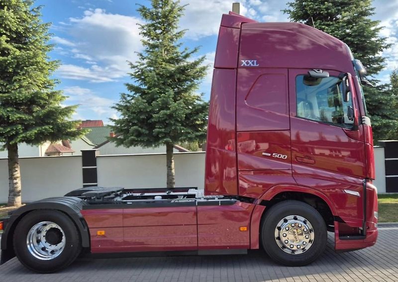 Volvo FH (2023) 500 tahač EURO 6 - fotka 3 z 17