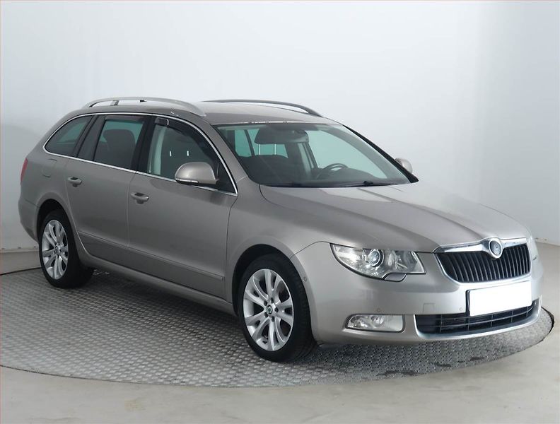 Škoda Superb (2012) Elegance 2.0 TDI, Xenony - fotografie inzerátu