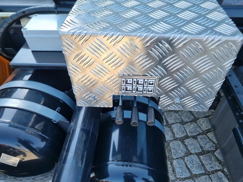 MAN TGL 12.220 KONTEJNER 8T - fotka 23 z 49
