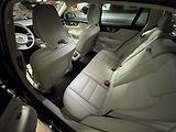 Volvo V60 (2024) B4 Plus Dark AT ČR 1 MAJITEL  - náhled 24