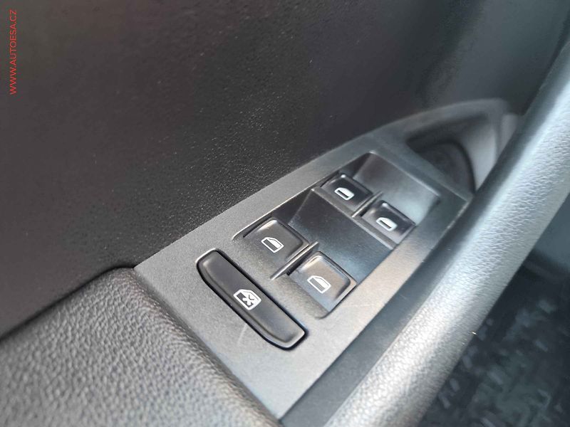 Škoda Octavia (2014) 2.0 TDi, ČR, Navi, bixen - fotka 24 z 27